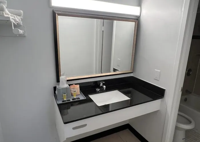 Economy Motel 2*